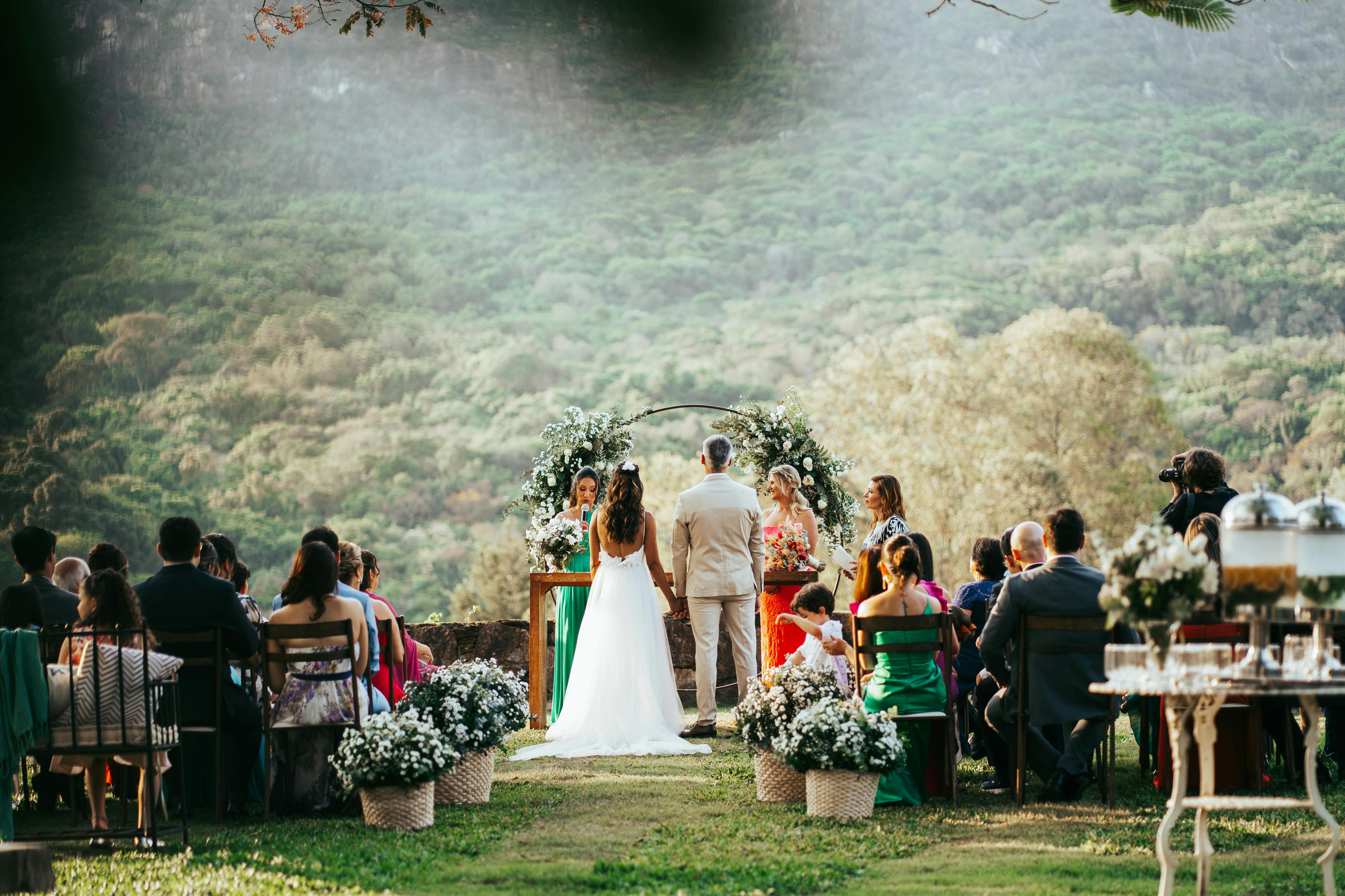 Mengintip Tren Pernikahan Masa Kini: Mengapa Undangan Digital Menjadi Pilihan Utama?